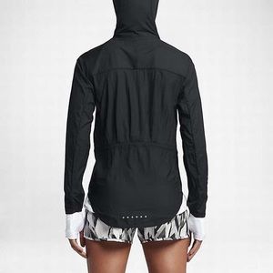 nike impossibly light running jacket